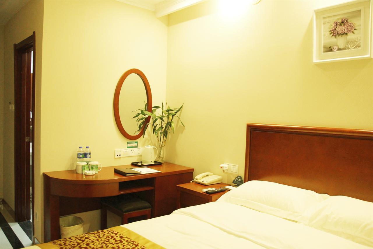 Greentree Inn Jiangsu Suzhou Kunshan High Speed Rail Station Hengshan Road Express Hotel Exterior photo